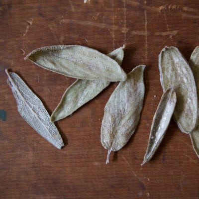 dried sage leaves