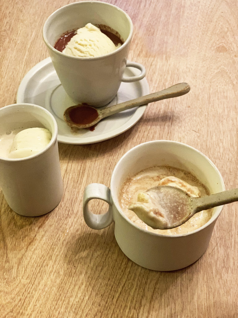 three affogatos di cioccolatos